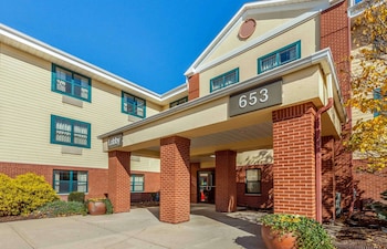 extended stay america suites rockford i90