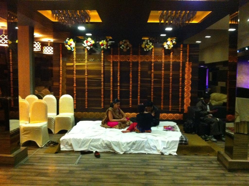 Beyond Hotel,Malviya Nagar,3 star