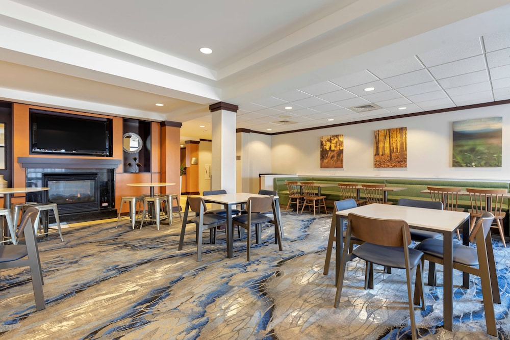 fairfield inn and suites by marriott rockford