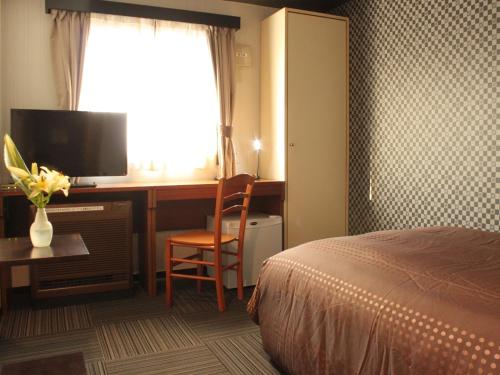 hotel live max budget tokyo hamura station