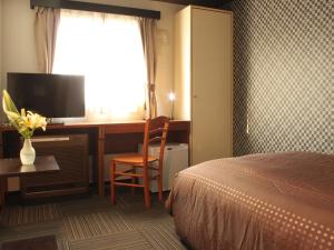 hotel live max budget tokyo hamura station