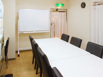 hotel live max budget tokyo hamura station