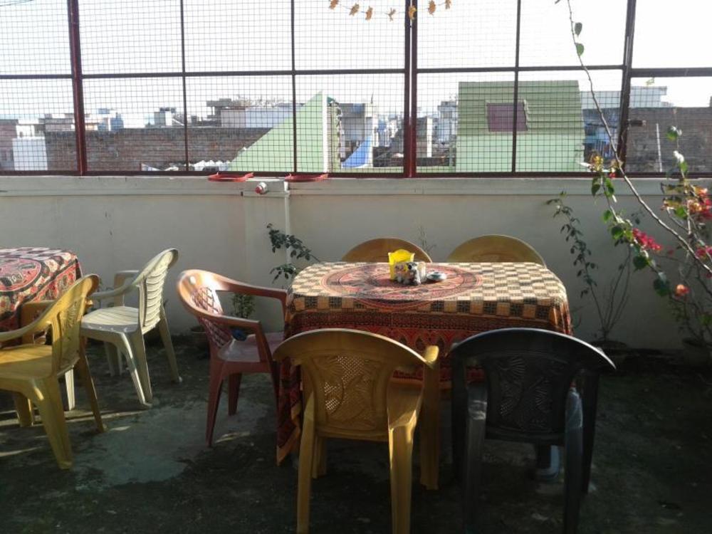 somit paying guest house