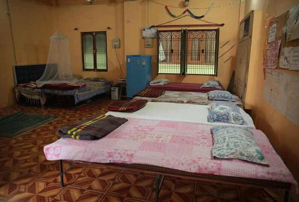 somit paying guest house