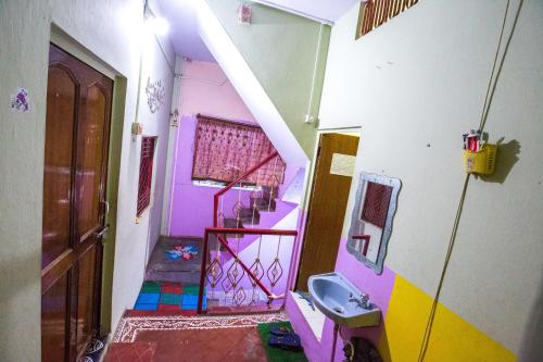 somit paying guest house