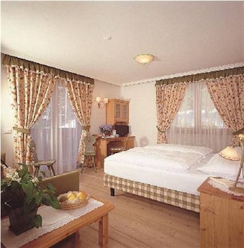 Hotel Casa Del Campo,Madonna Di Campiglio>>Campo Carlo Magno,4 star
