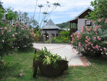 spring hotel bequia