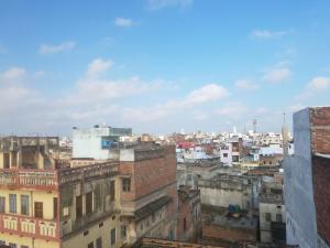 Baba Guest House,Dashashwamedh Ghat,2 star