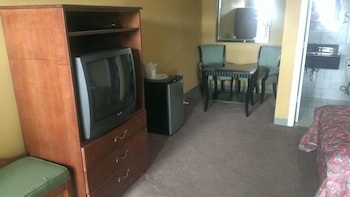 naugatuck motor lodge