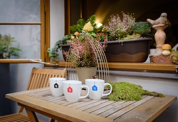 3 epoques apartments by adrez living