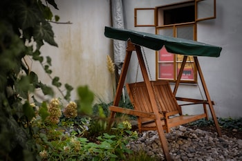 3 epoques apartments by adrez living