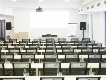 efi palace hotel