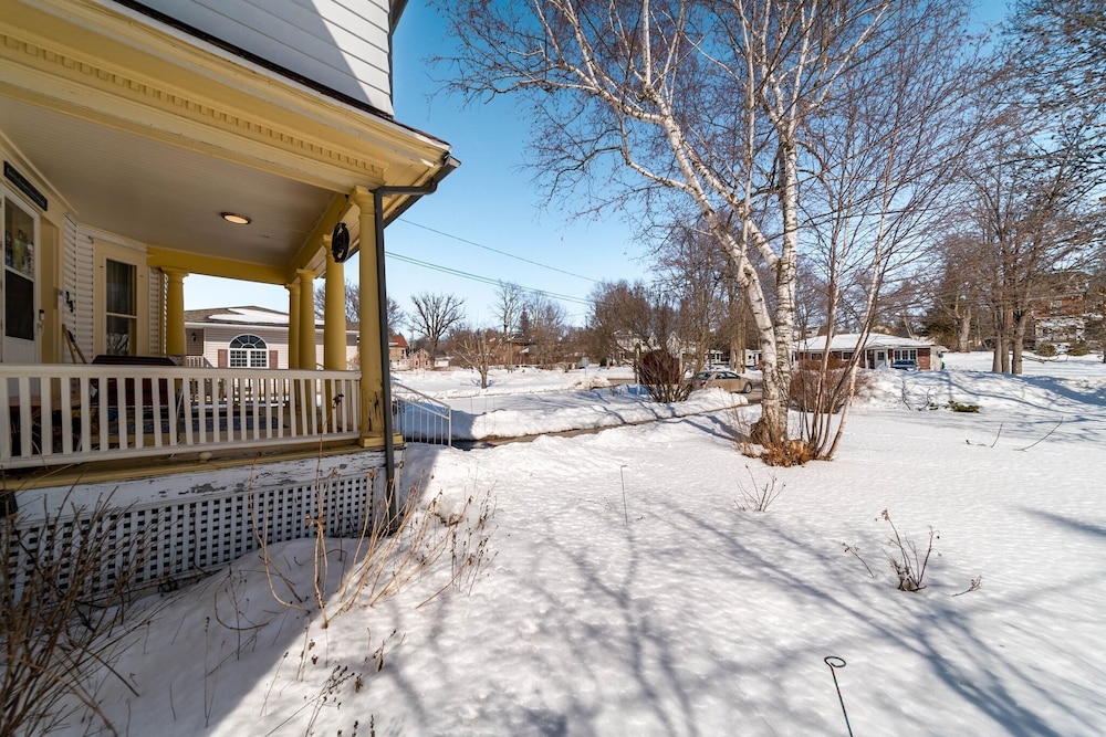 marmora and lake inn