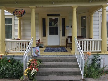 marmora and lake inn