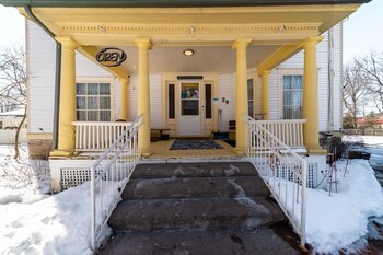 marmora and lake inn