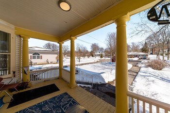 marmora and lake inn