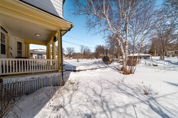 marmora and lake inn