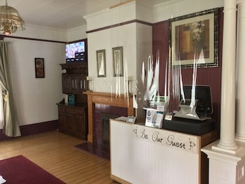 marmora and lake inn