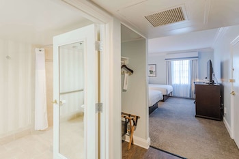 the founders inn and spa tapestry collection by hilton