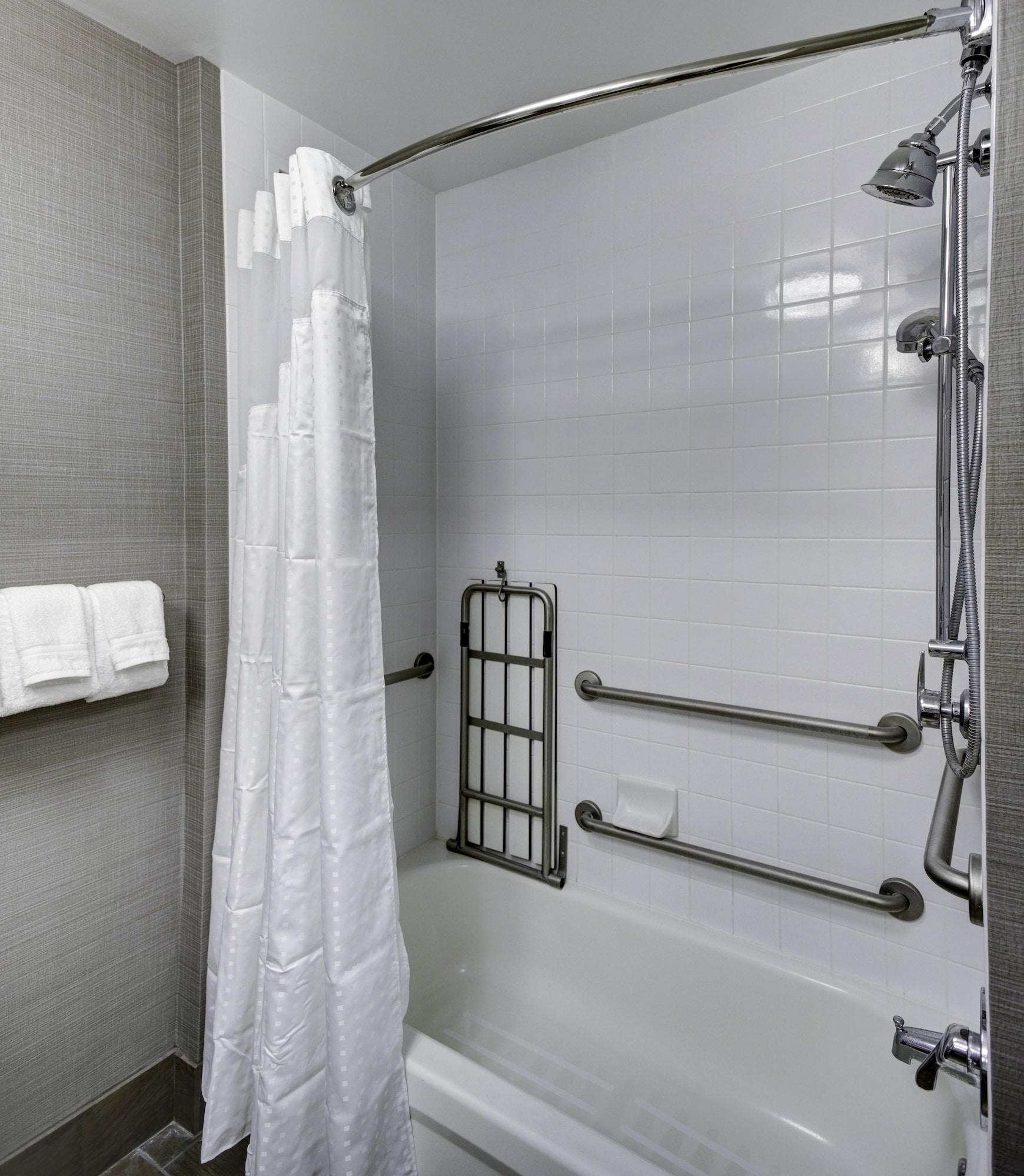 holiday inn savannah historic district by ihg