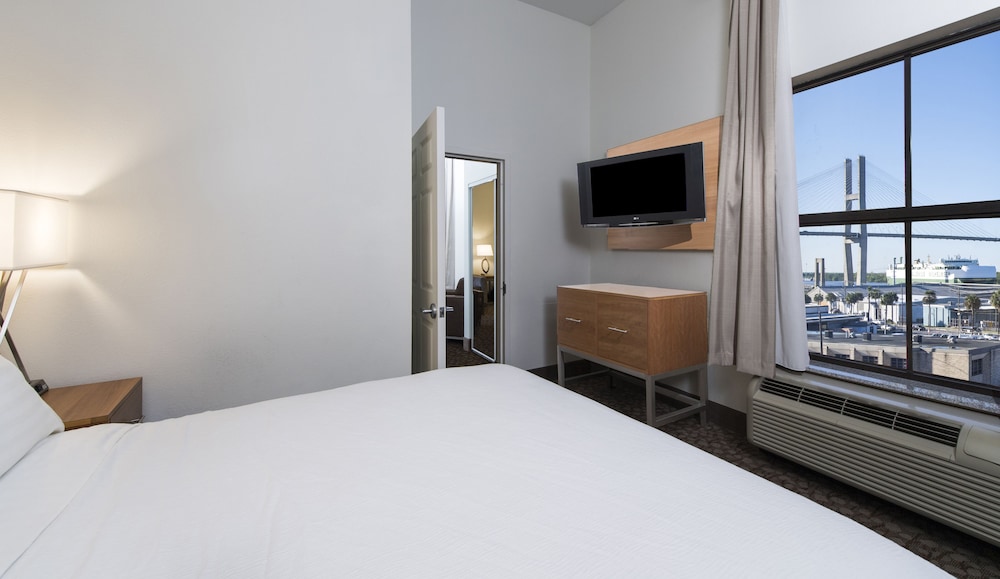 holiday inn savannah historic district by ihg