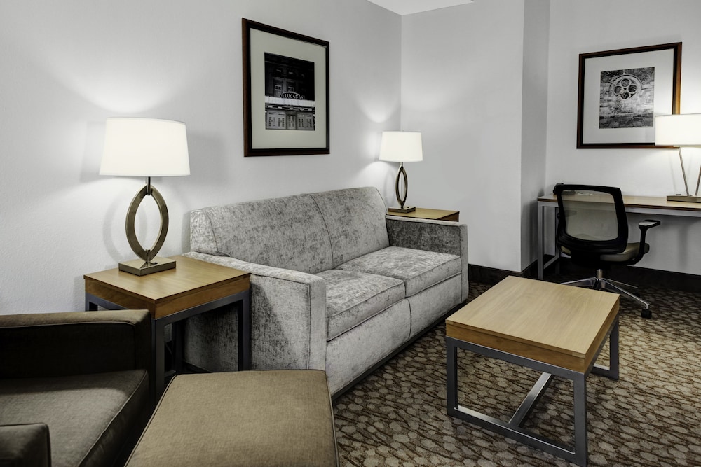 holiday inn savannah historic district by ihg