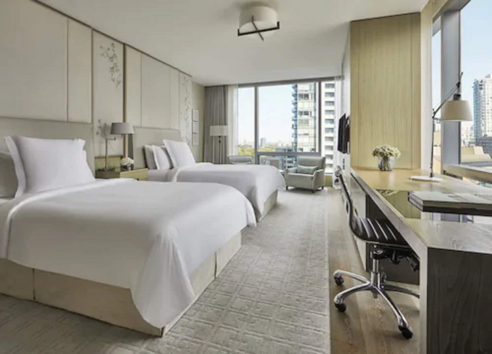 Four Seasons Hotel Toronto,Central Ontario>>Toronto,5 star