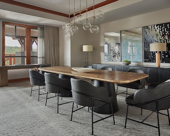 four seasons resort whistler