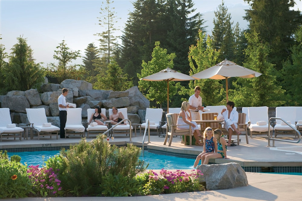 Four Seasons Resort Whistler,Spruce Grove>>Whistler,5 star