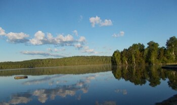 Bay Lake Inn (Frontiersman Motel),Ontario>>Latchford,3 star