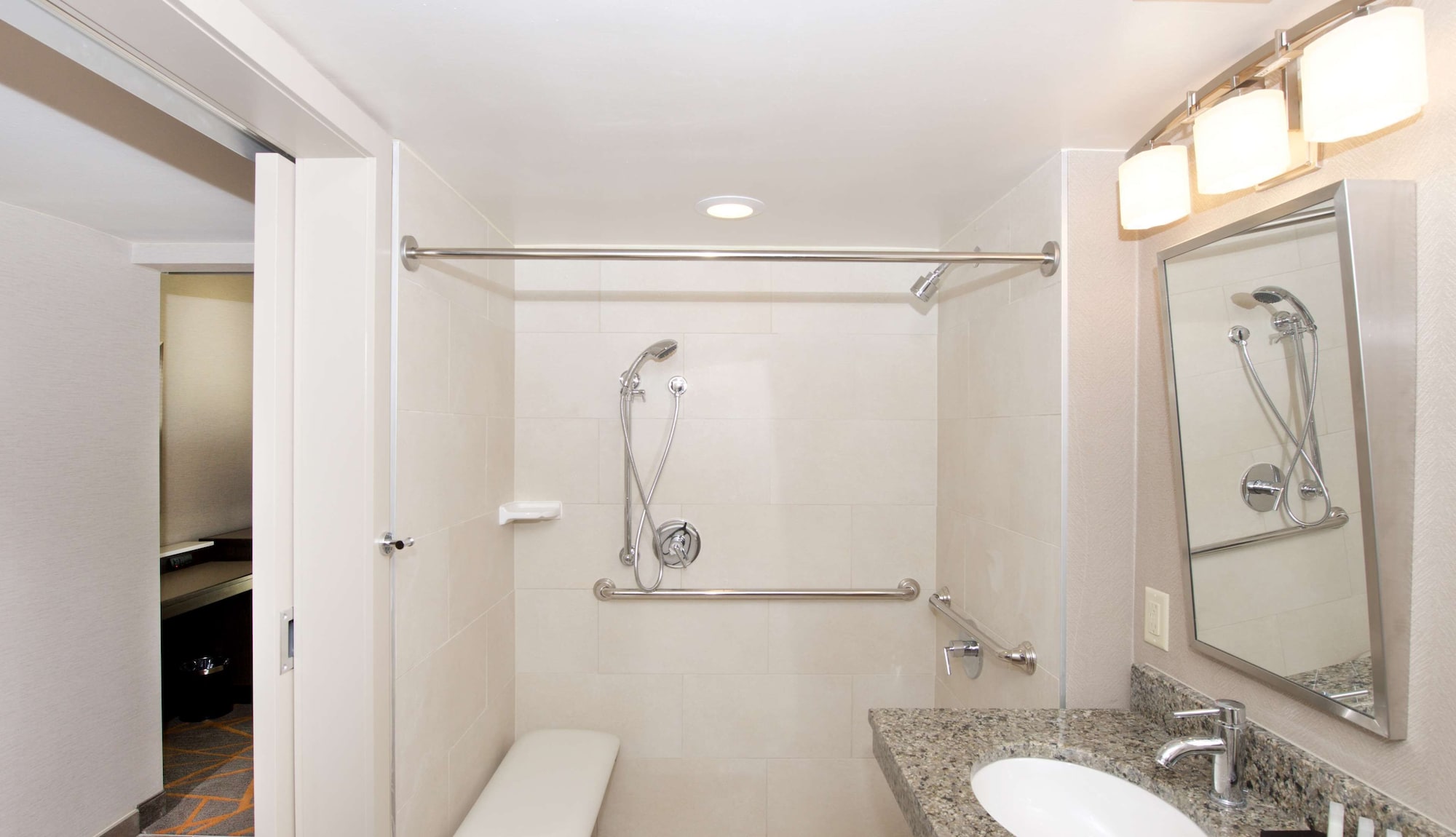 embassy suites by hilton cincinnati northeast blue ash