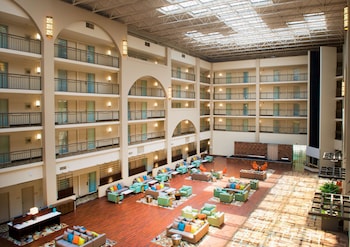 Embassy Suites By Hilton Cincinnati Northeast Blue Ash,Cincinnati>>Blue Ash,4 star