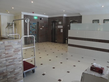 marina royal hotel suites