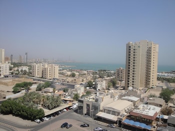 marina royal hotel suites