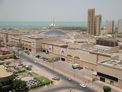 marina royal hotel suites