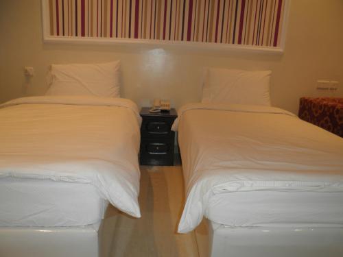 marina royal hotel suites