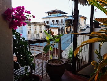 zanzibar coffee house