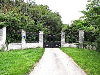 tournon saint pierre