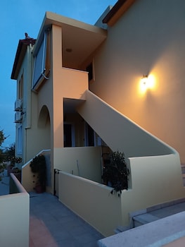 east mani