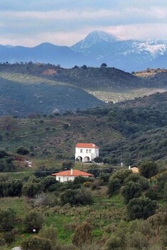 east mani