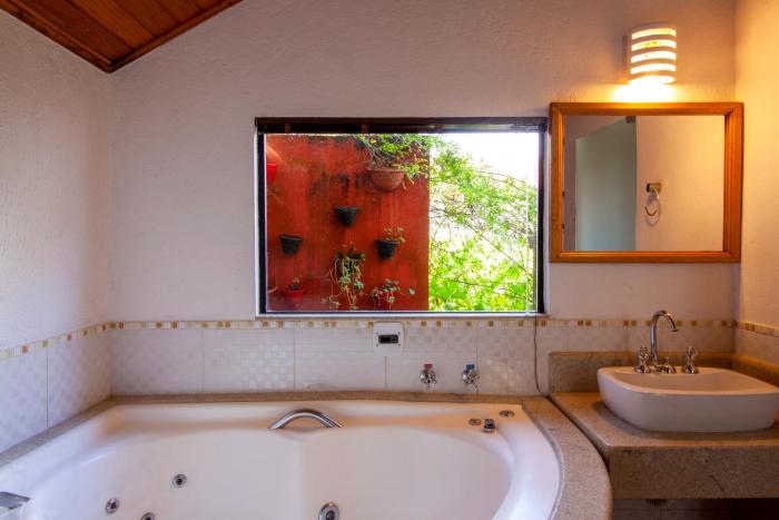 pousada flores da serra adults only