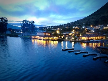 hosteria cabanas del lago
