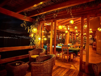 hosteria cabanas del lago