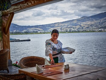 hosteria cabanas del lago