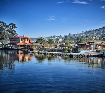 hosteria cabanas del lago