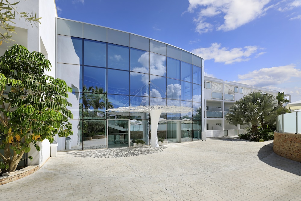 blanco hotel formentera