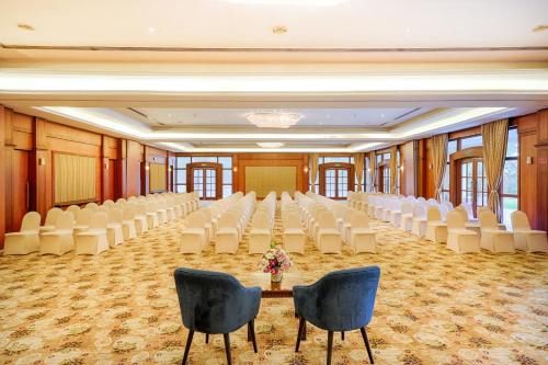 club mahindra golden landmark mysuru