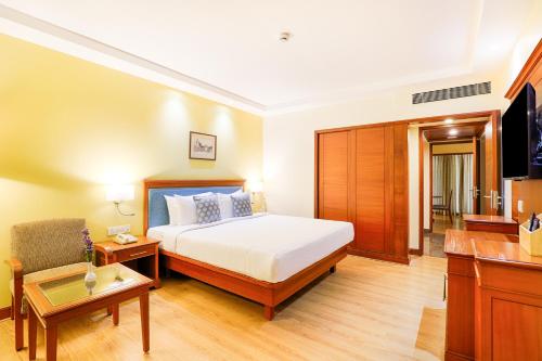 club mahindra golden landmark mysuru