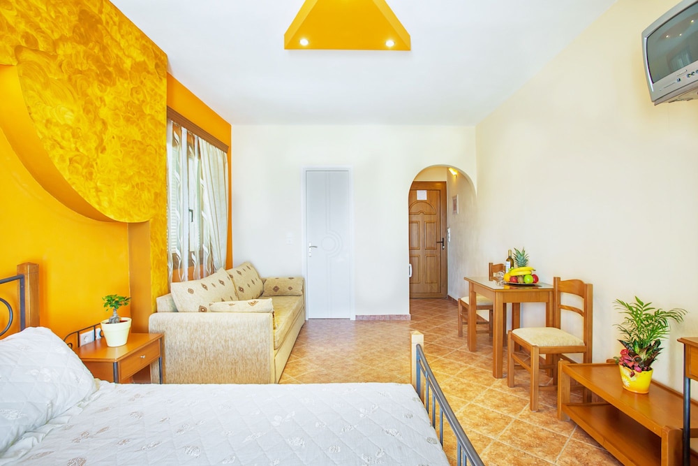 golden sun hotel