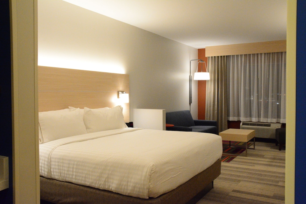 holiday inn express and suites lexington park california by ihg